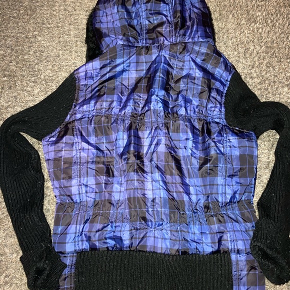 Jacket - Picture 3 of 4